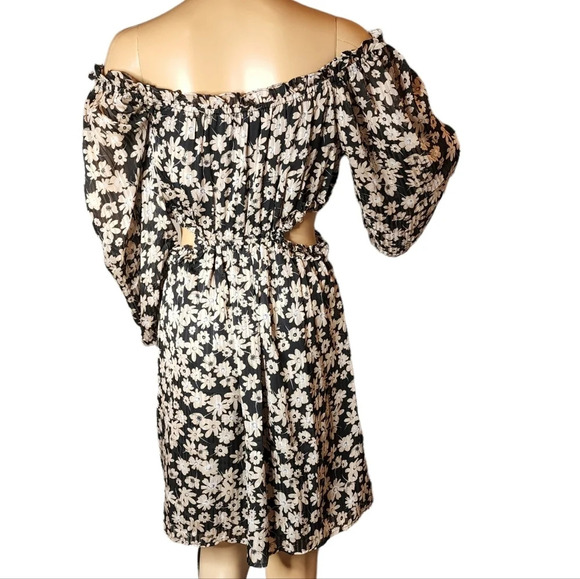 NWT ASTR the label RUFFLE SQUARE NECK SIDE CUTOUT MINI DRESS - Picture 6 of 16